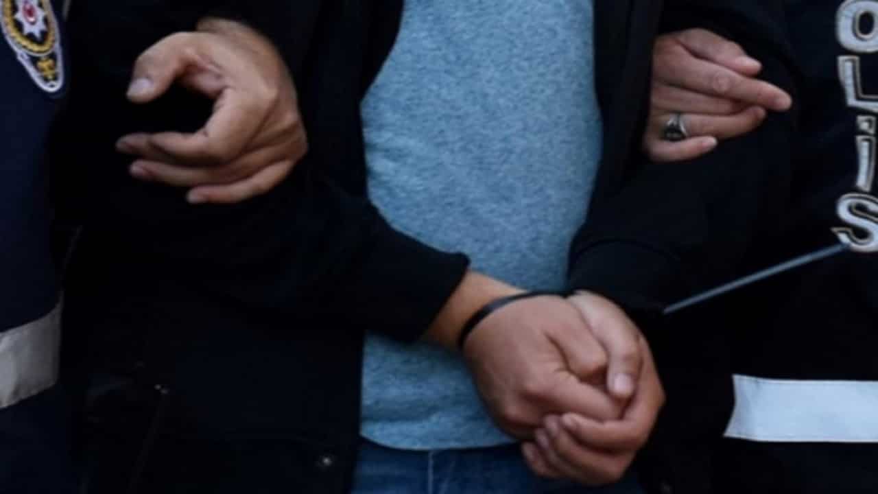 bandırmada alacak meselesi yüzünden yaşanan kavga sonucu 2 kişi tutuklandı