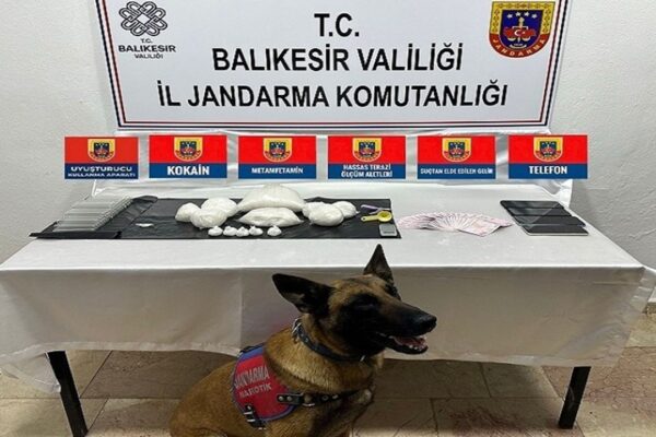 Bandırma’da Uyuşturucu Operasyonu: 4 Zanlı Yakalandı