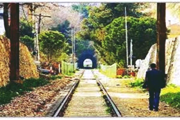 Bandırma’nın Mahalle Altından Geçen Tren Tüneli 100 Yılı Geride Bıraktı