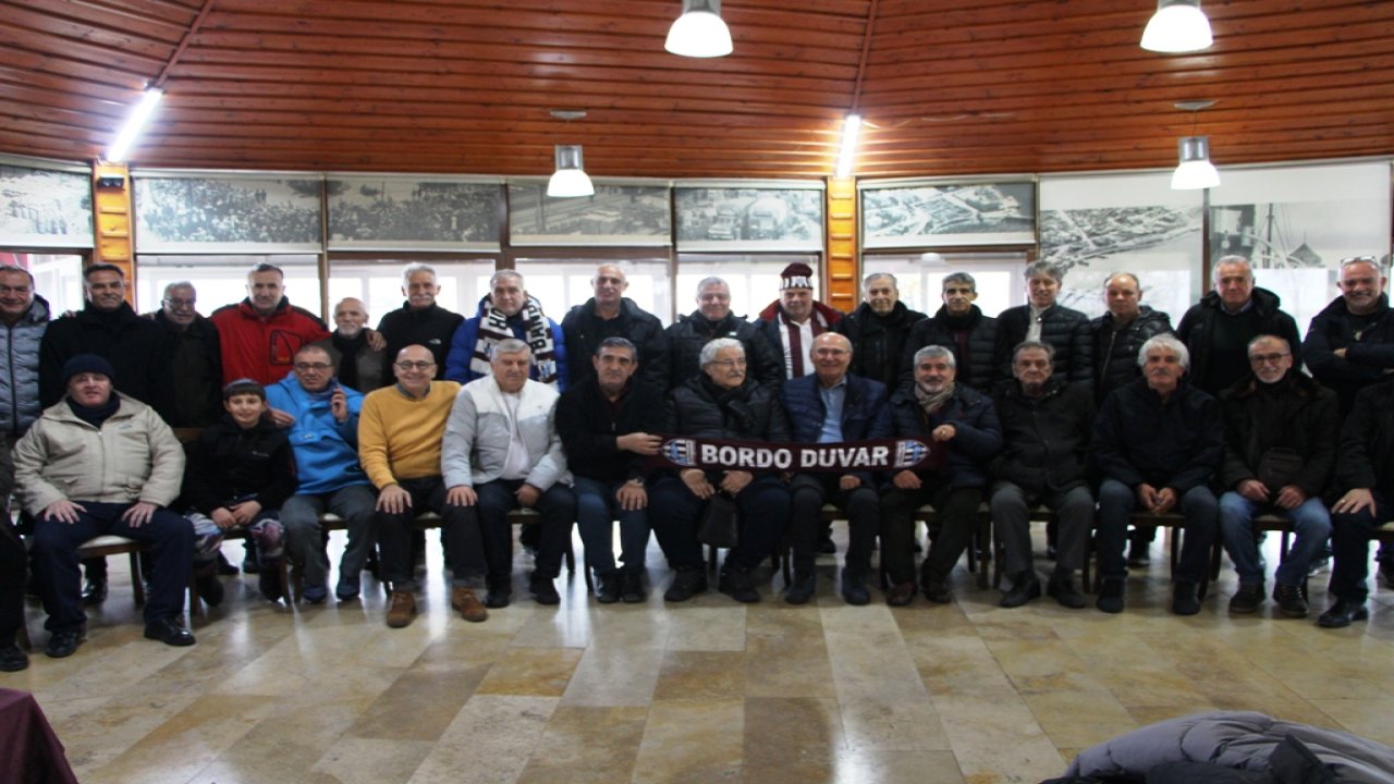 bandırmaspor eski futbolcularını ağırladı