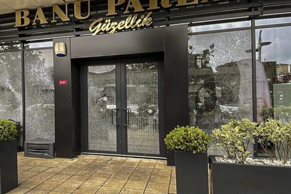 Başakşehir’de Güzellik Merkezine Silahlı Saldırı