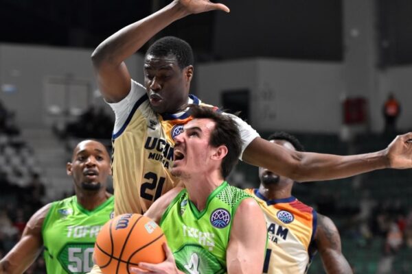 Basketbol Şampiyonlar Ligi’nde TOFAŞ, UCAM Murcia Takımına Yenildi