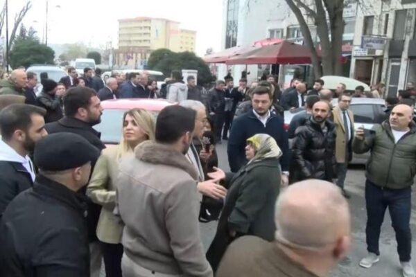 Büyükçekmece Belediyesi Önünde Saldırıya Uğrayan Başörtülü Kadın Şikayetçi Oldu