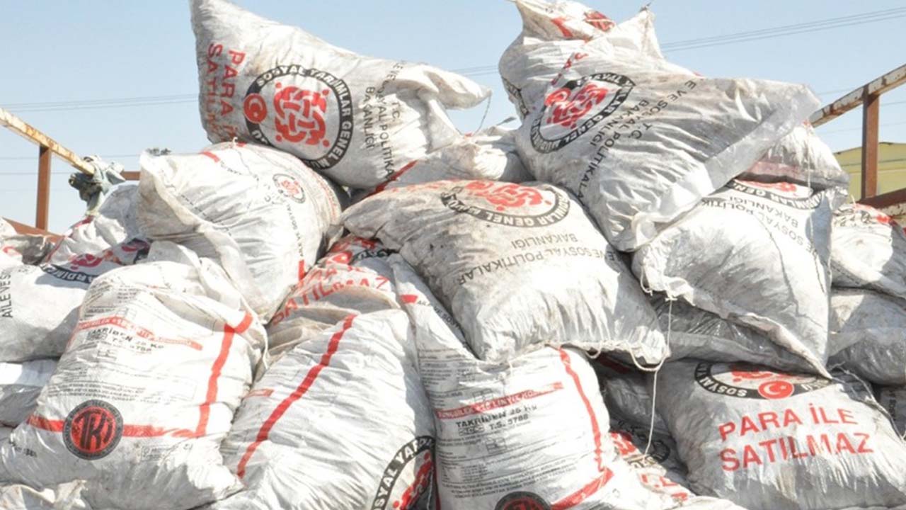 belediyelerden yoksul ailelere her ay 1650 tl odun ve kömür yardımı veriliyor İşte yakacak yardımı İçin başvurular