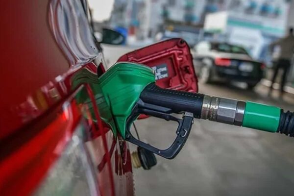 Benzin Fiyatlarına 2,11 Kuruş Zam Bekleniyor