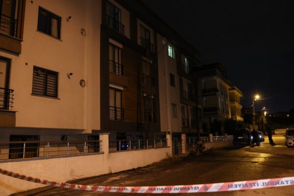Beylikdüzü’nde Doğal Gaz Yangını: Motosiklet Kül Oldu!