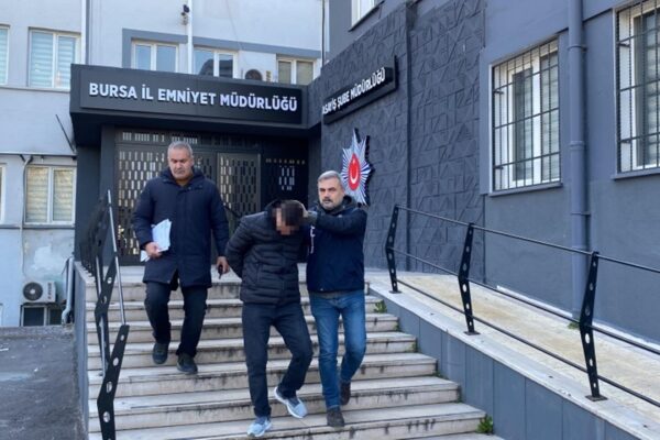 Çalışanını Bıçaklayıp Öldürdü