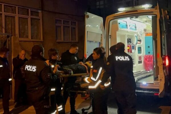 Bıçaklı Saldırıya Uğrayan Kişi Yaralandı