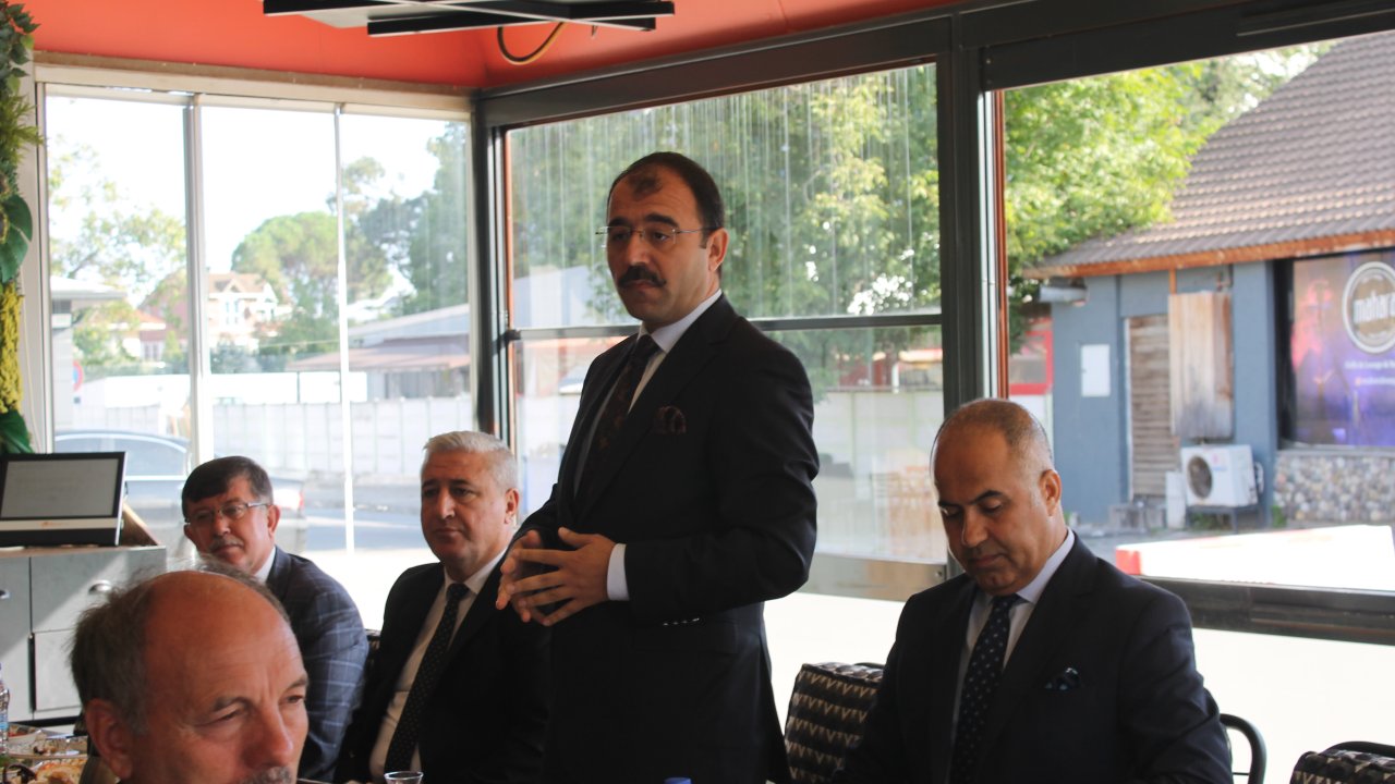 biga kaymakamı ve okul müdürleri arasında toplantı gerçekleşti
