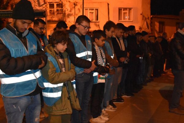 Bilecik Halkı Salih El-aruri İçin Gıyabi Cenaze Namazı Kıldı