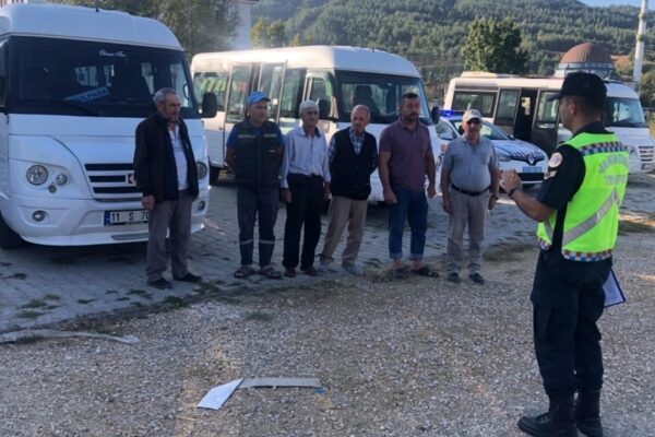 Bilecik İl Jandarma Komutanlığı Okul Servislerini Denetliyor
