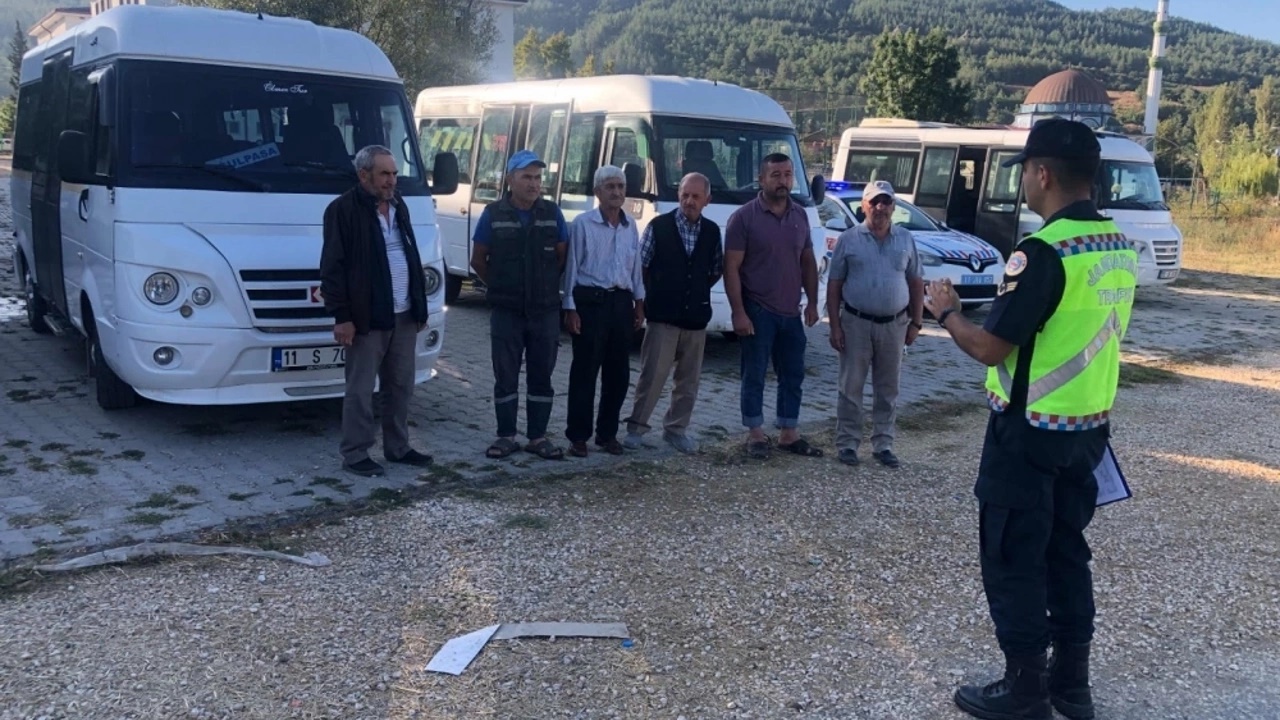 bilecik İl jandarma komutanlığı okul servislerini denetliyor
