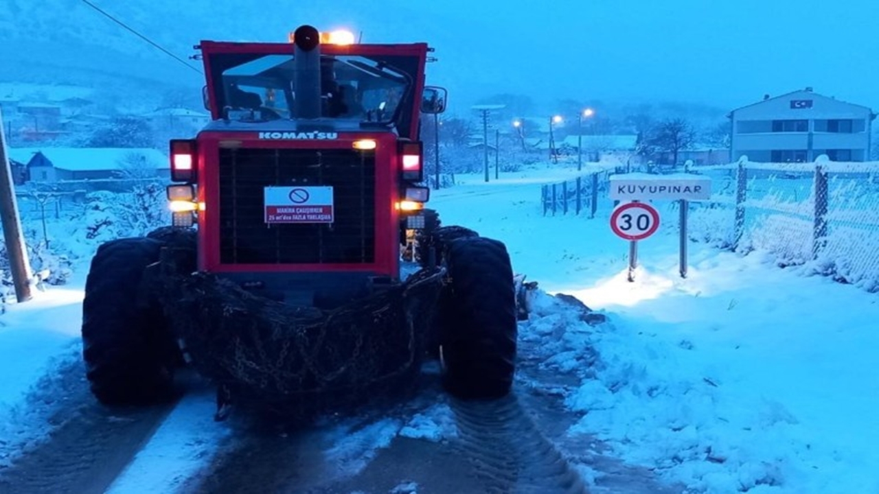 Yoğun Kar Yağışı Bilecik Köylerinde Yolların Kapanmasına Neden Oldu