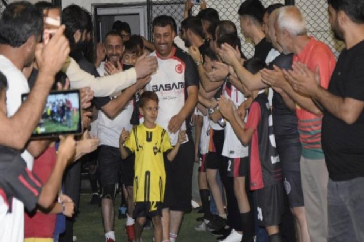 bingölde 11 konutlar köyü turnuvanın şampiyonu oldu