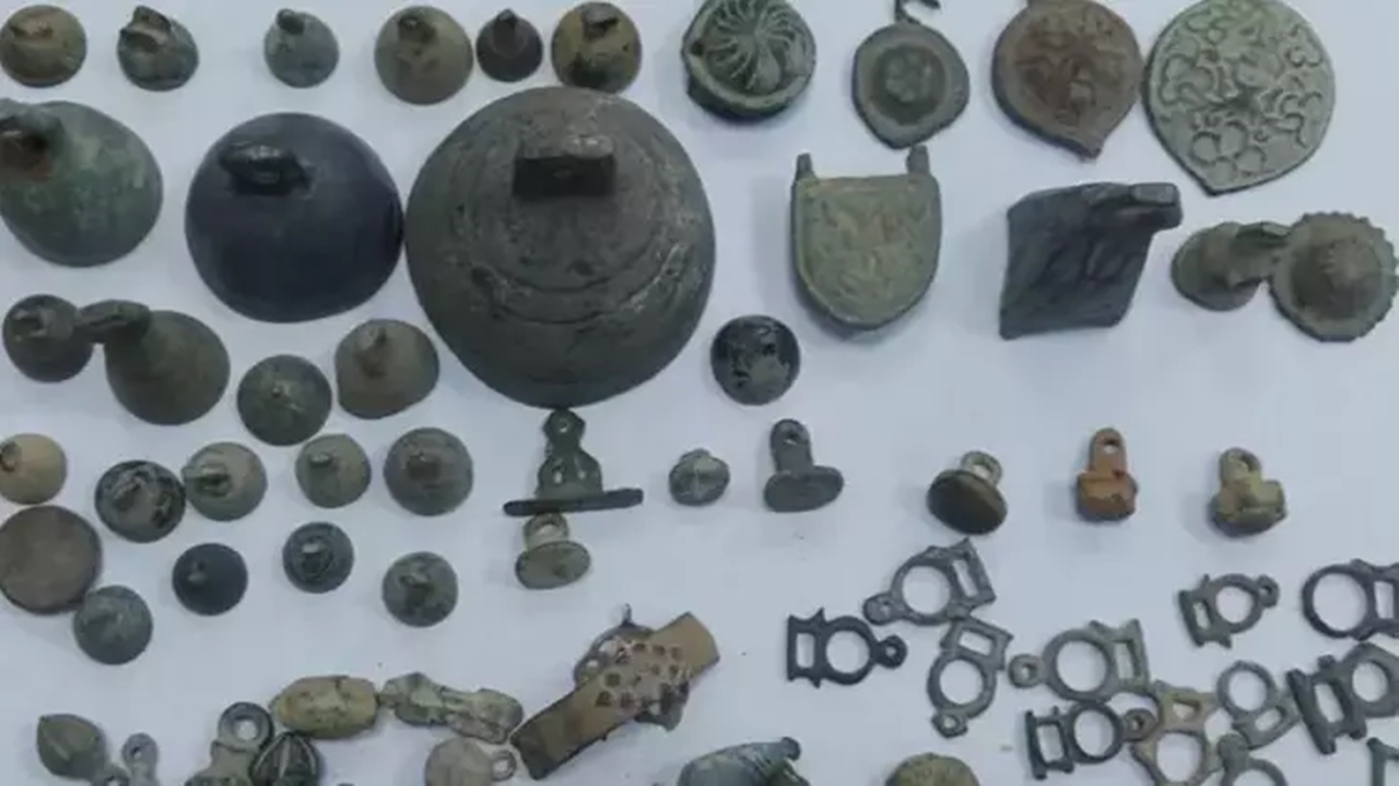 bir araçta 720 parça tarihi eser ele geçirildi