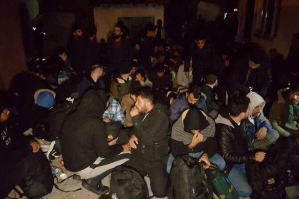 Bir Haftada 327 Düzensiz Göçmen Yakalandı