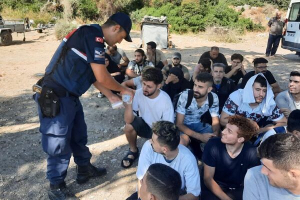 Bir Haftada 489 Düzensiz Göçmen Yakalandı