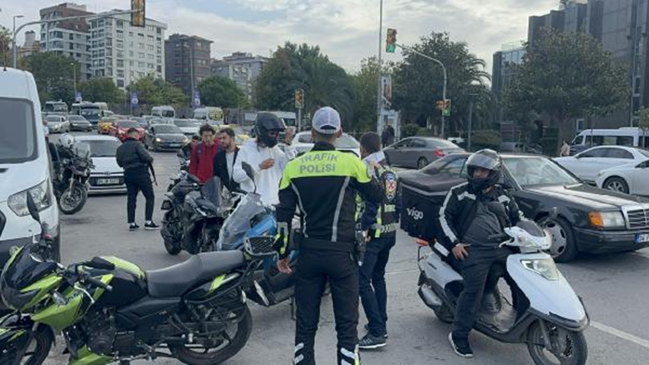 bisiklet yolunu kullanan motosiklet sürücülerine ceza kesildi