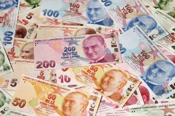 Borcu Olanın İmdadına Yapı Kredi Yetişti! Ekim Boyunca 70 Bin TL Borç Kapatma Kredisi Verilecek