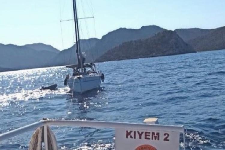 bozburunda makine arızası tekneyi sürükledi