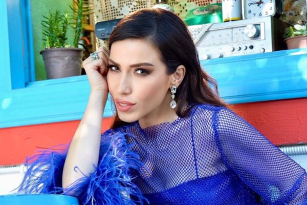 Burcu Güneş 500 Milyon Dolarlık Teknede Performans Sergiledi