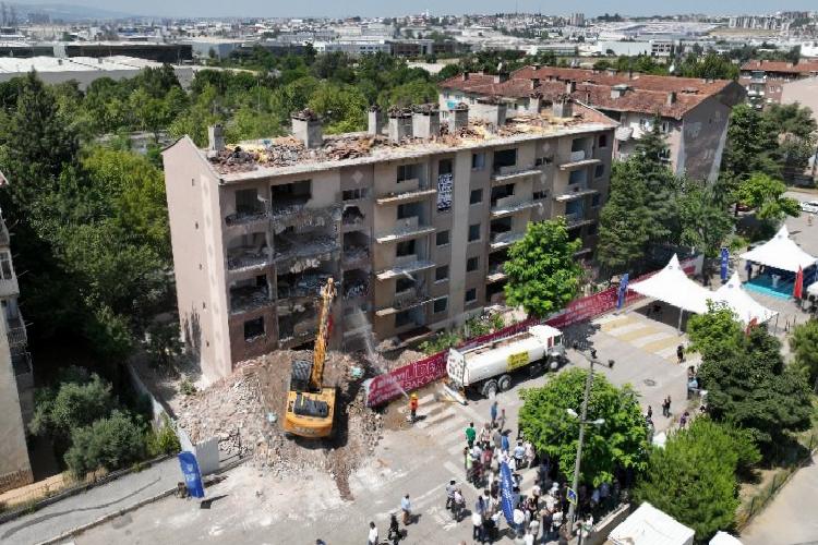 bursa 1050 konutlarda dönüşüm resmen başladı