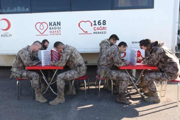 Bursa Emniyet Müdürlüğü Personelinden Kan Bağışı