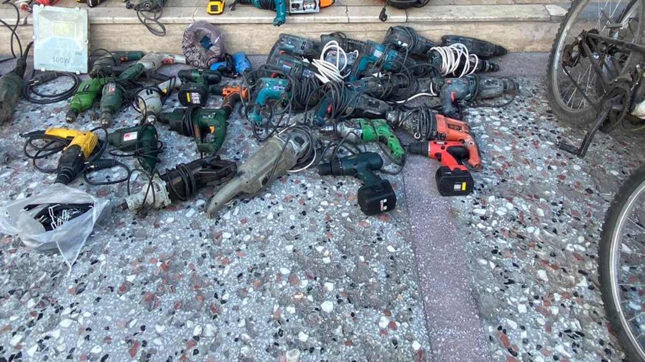 bursada Çalıntı bisiklet ve matkaplar ele geçirildi