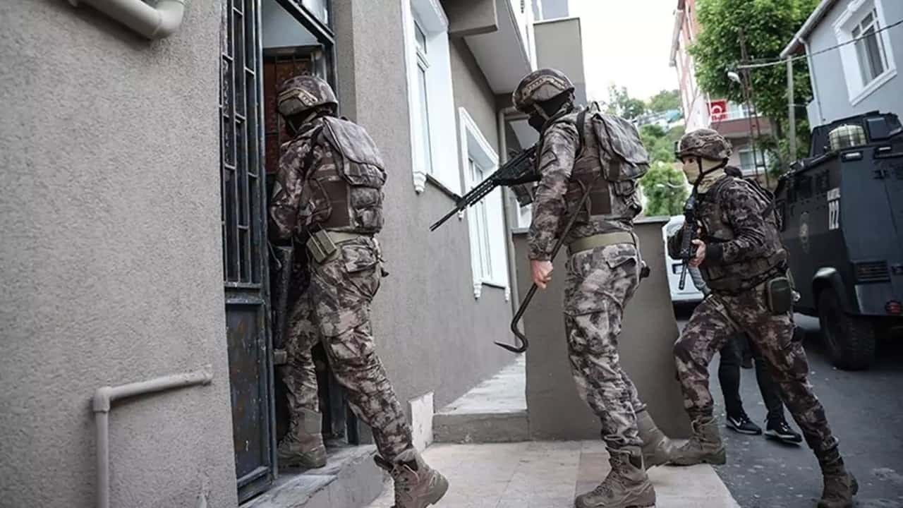 bursada deaŞ terör Örgütüne karşı büyük operasyon 17 zanlı gözaltına alındı