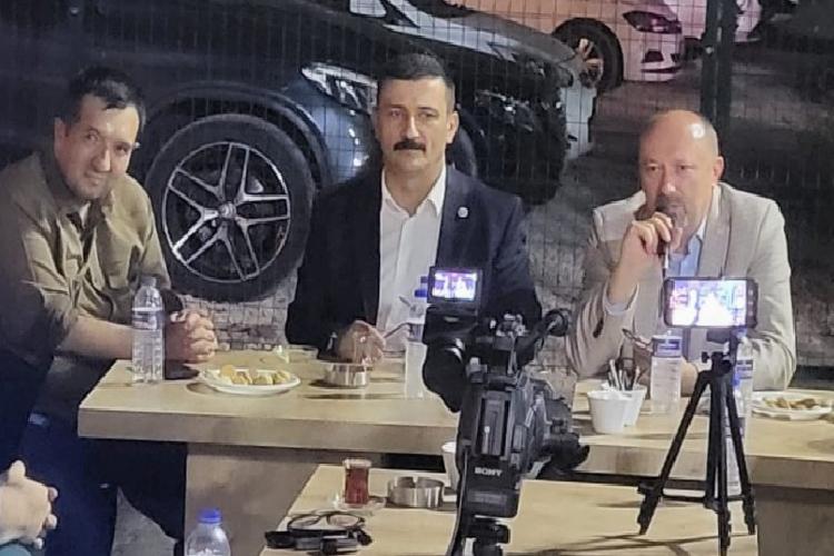 bursada İyİ partililer dost meclisinde konuştu