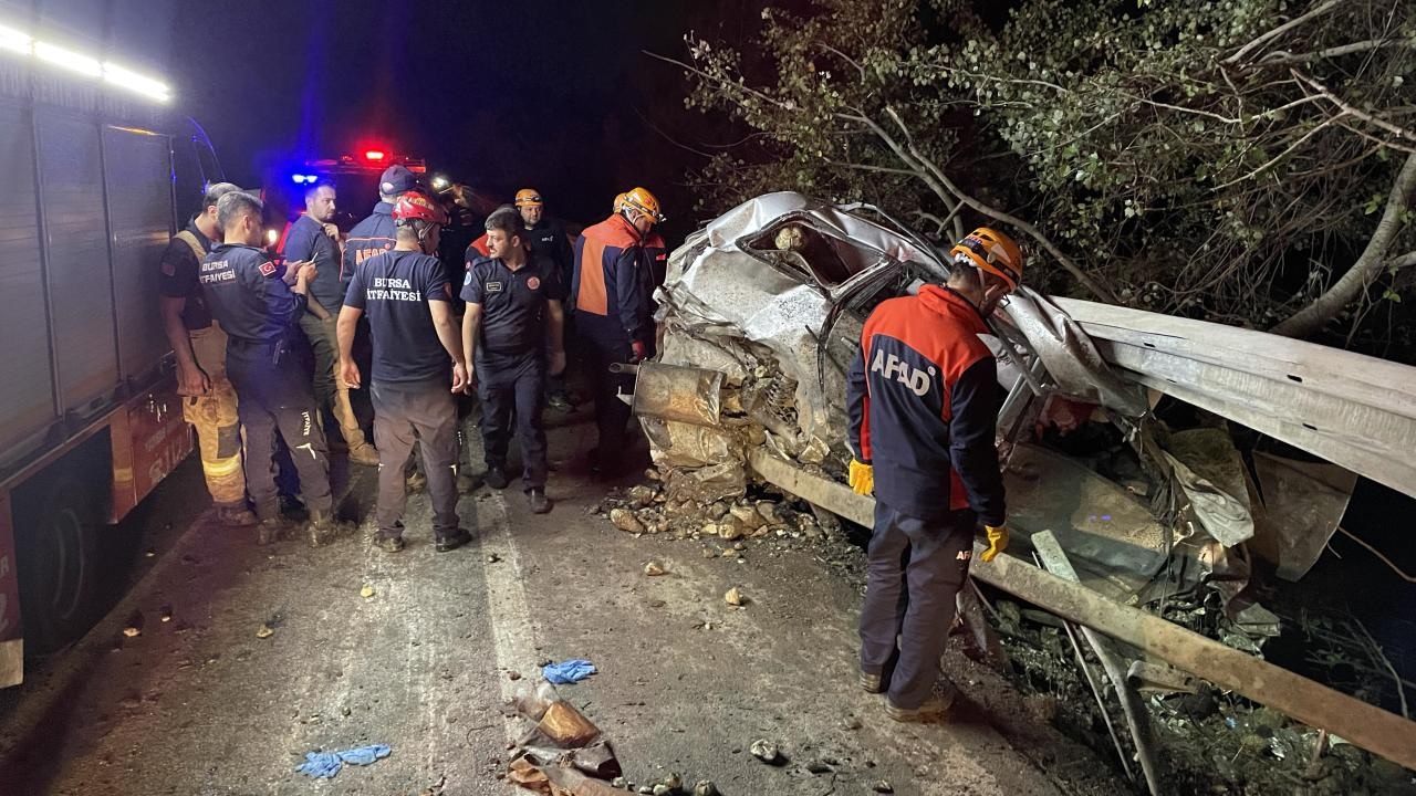 bursada trafik kazası 1 Ölü 2 yaralı