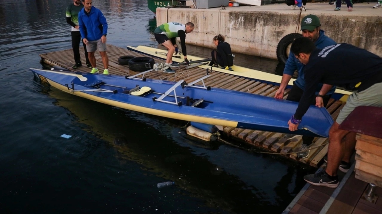 bursada yüzlerce kişiyi kürek sporuyla tanıştı