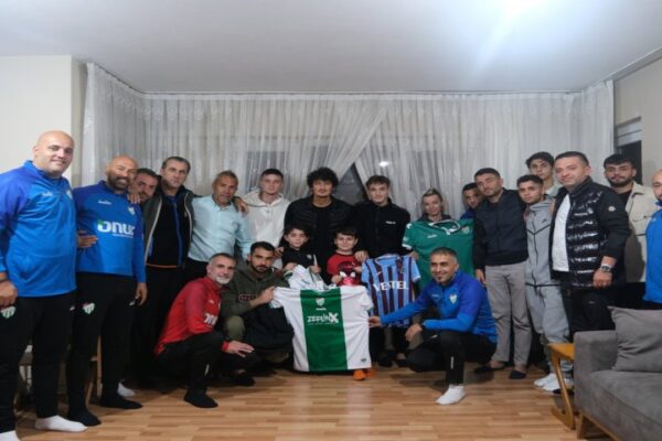 Bursaspor’dan Biber Gazı Sıkılan Yusuf Emir’e Ziyaret