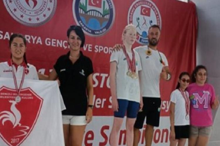 büyükşehir madalyalara doymuyor