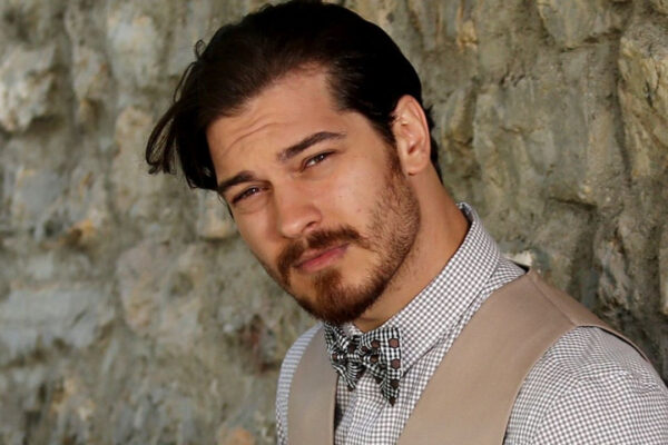 Çağatay Ulusoy’un Aldığı Ücret Dudak Uçuklattı! Ne Kadar Kazanıyor?
