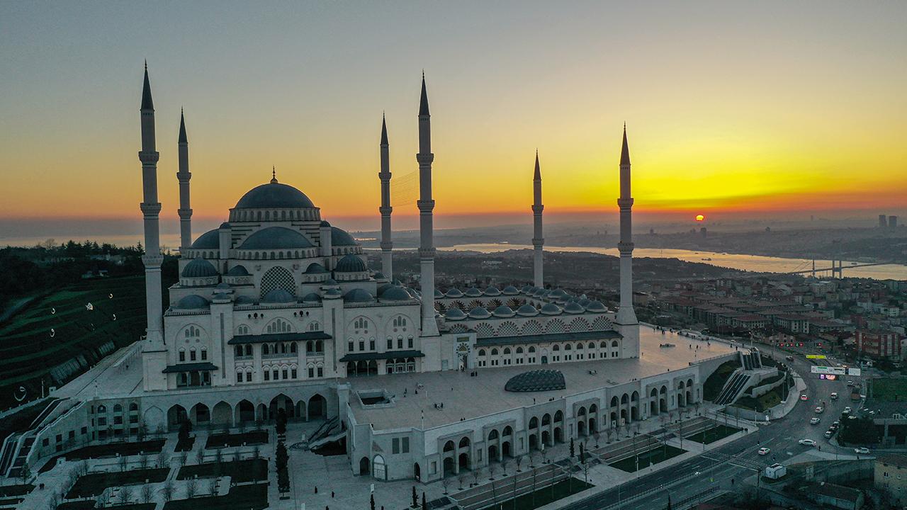 camilerden gazze İçin dualar yükselecek