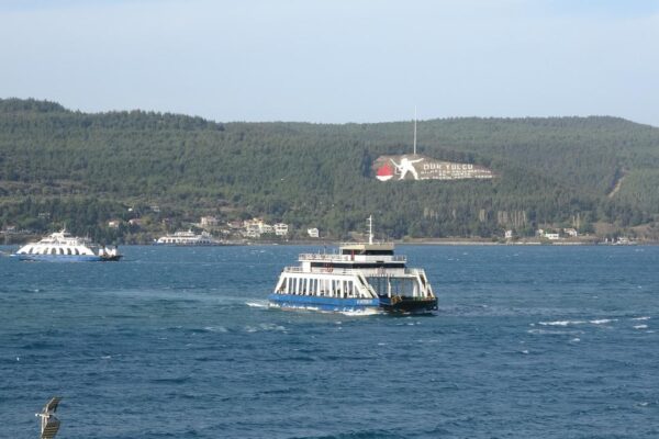 Çanakkale’de Fırtına Nedeniyle Yarın Bazı Feribot Seferleri Yapılamayacak
