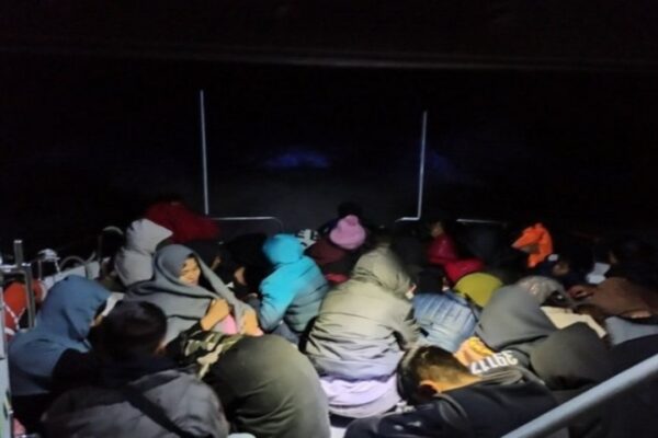 Çanakkale’de Jandarma Operasyonunda 42 Afgan Göçmen Yakalandı
