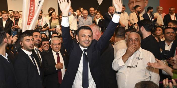 CHP'de İstanbul İl Başkanlığına Değişimcilerin Adayı Özgür Çelik Seçildi