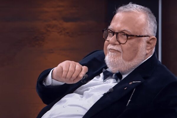 Celal Şengör İzmir’de Tepki Topladı