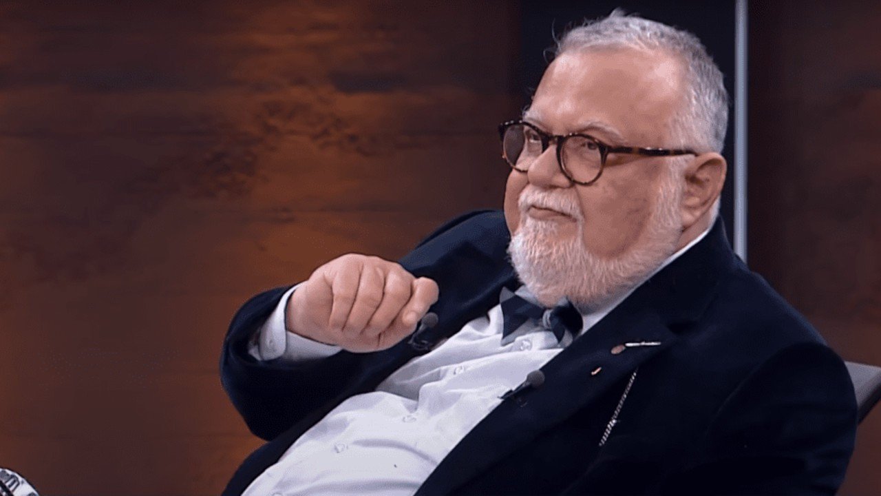 celal Şengör İzmirde tepki topladı