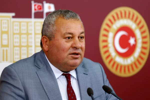 Cemal Enginyurt’tan Mehmet Şimşek’e Sert Tepki: “Adaletiniz Batsın, Yazıklar Olsun”
