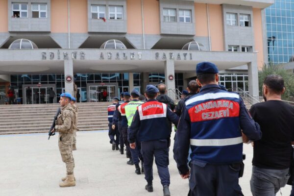 Çeşitli Suçlardan Aranan 105 Şüpheli Adliyeye Götürüldü
