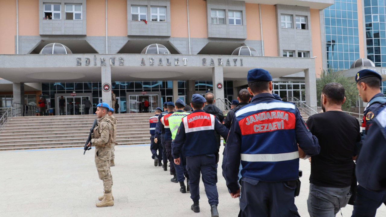 Çeşitli suçlardan aranan 105 Şüpheli adliyeye götürüldü