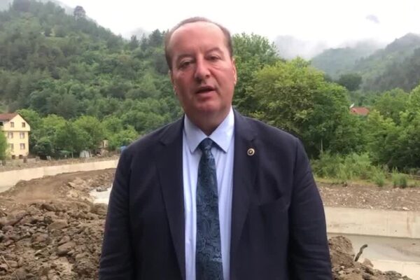 Cevdet Akay, Bakan Uraloğlu’na Danışmanı Hakkındaki Çoklu Maaş İddiasını Sordu