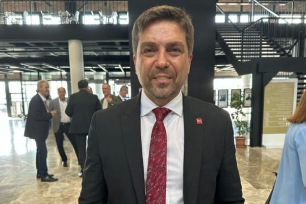 CHP Kocaeli İl Kongresi’nde Bülent Sarı Güven Tazeledi