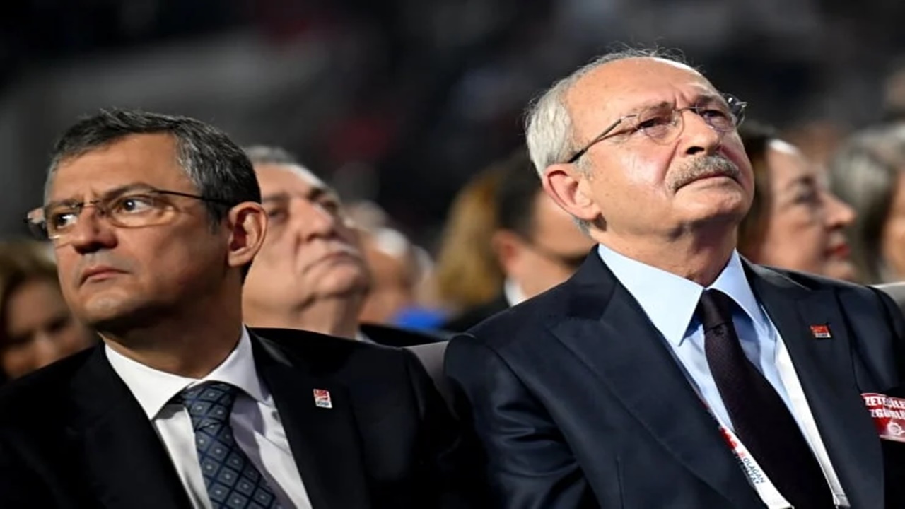 chp kurultayı tarihinde İlklere sahne oldu