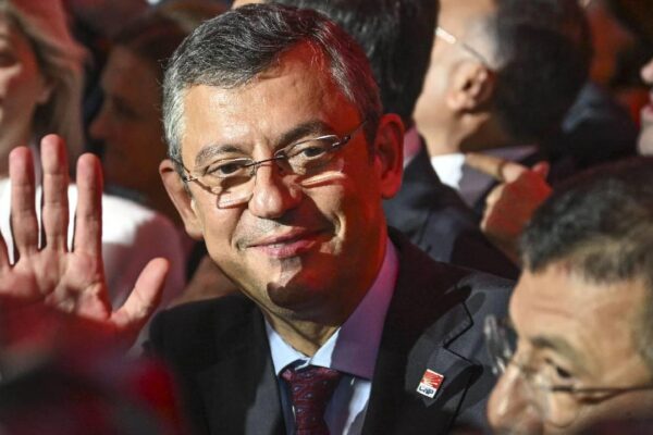 CHP’de Gözler Tüzük Kurultayında