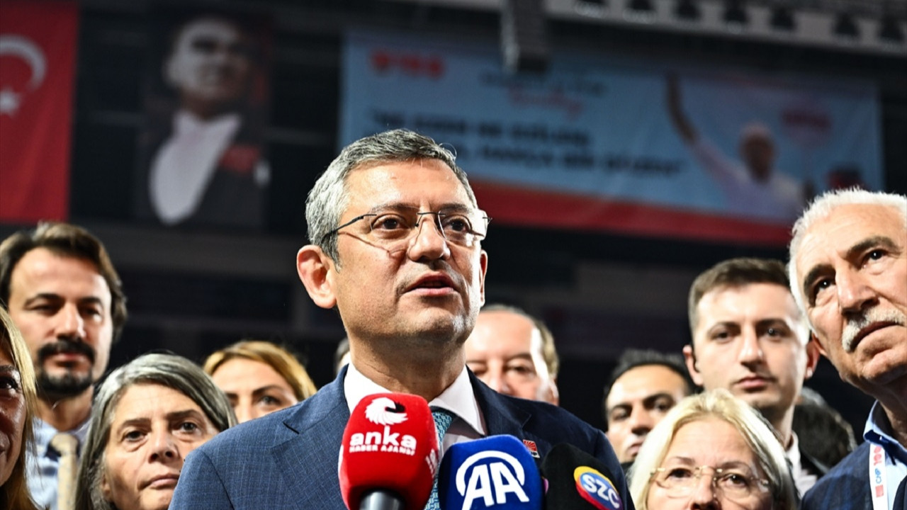 chpnin yeni lideri Özgür Özel mazbatasını aldı