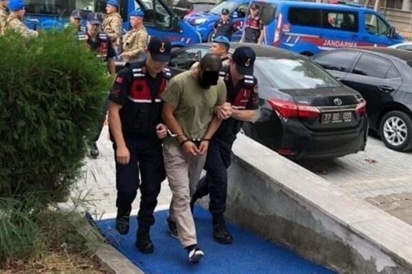 Cinayet Suçundan Kırmızı Bültenle Aranan Şahıs Yakalandı